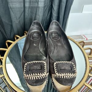 Roger Vivier Gommette Buckle Whipstitching Flats